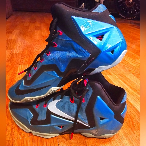 Mens Nike LeBron - Picture 1 of 5